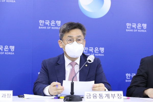 김영환 한국은행 금융통계부장이 7일 오전 서울 중구 한국은행에서 2022년 5월 국제수지(잠정)의 주요 특징을 설명하고 있다. (사진= 한국은행)