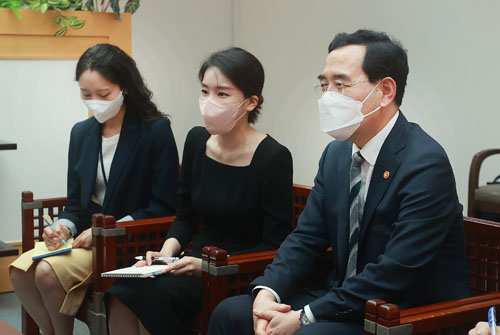 이창양 산업통상자원부 장관(오른쪽 첫 번째) (사진=산업통상자원부)