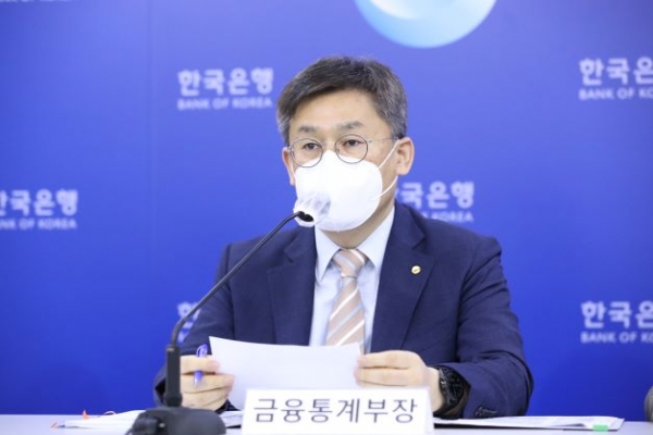 김영환 한국은행 금융통계부장이 7일 오전 서울 중구 한국은행에서 '2022년 7월 국제수지(잠정)'의 주요 특징을 설명하고 있다. (사진= 한국은행)