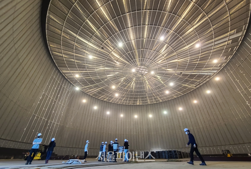 SK가스가 울산 북항에 건설중인 LNG탱크 (사진=박시형 기자)