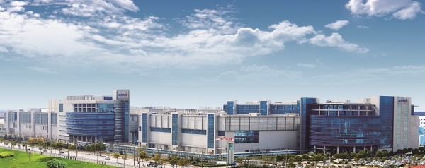 SMIC 상하이 공장 전경 (사진=SMIC 홈페이지)