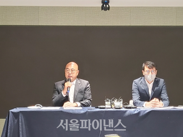 19일 경기 성남 카카오 판교 사옥에서 남궁훈, 홍은택 각자 대표가 기자회견을 진행했다. (사진=이서영 기자)