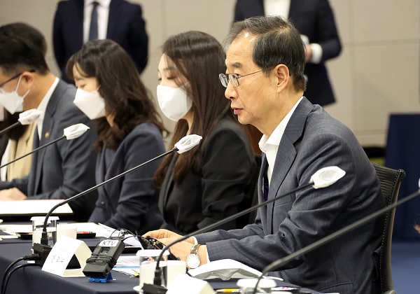 한덕수 국무총리가 26일 서울 중구 대한상의에서 열린 제7차 청년정책조정위원회 전체회의를 주재하고 있다. (사진=연합뉴스)