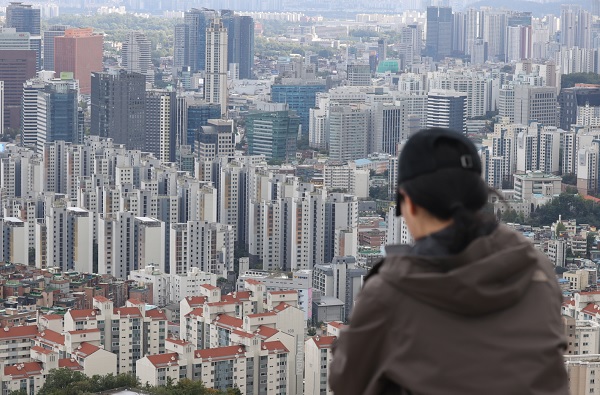 서울 인왕산에서 바라본 시내 전경 (사진=연합뉴스)