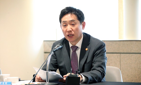 김주현 금융위원장이 지난 4일 서울 중구 은행회관에서 열린 '마이데이터 2.0 추진방안 간담회'에서 발언하고 있다. (사진=금융위원회)
