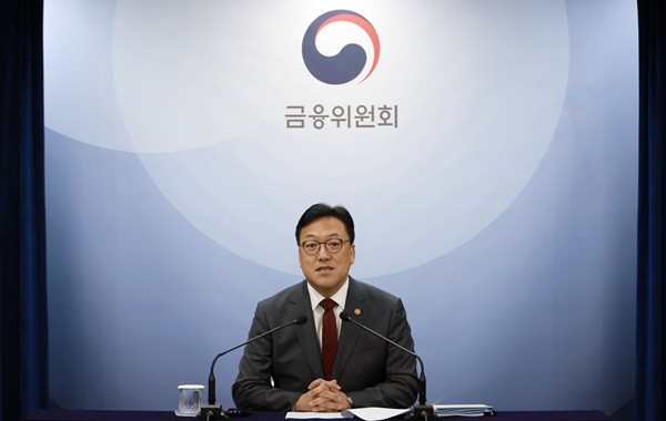 김병환 금융위원장이 12일 오후 정부서울청사에서 열린 취임 후 첫 기자간담회에서 발언하고 있다. (사진=금융위원회)