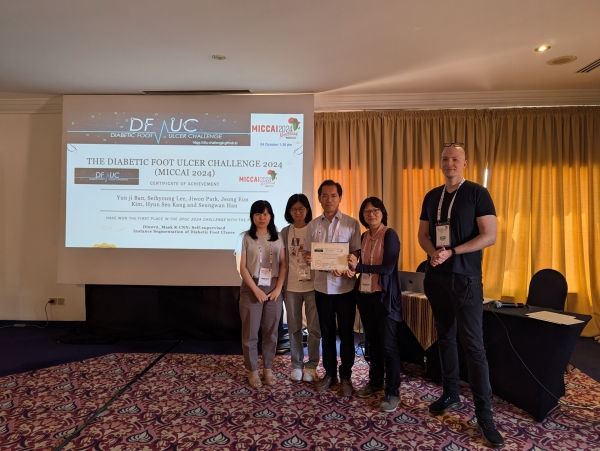 챌린지 우수상을 수상한 ETRI 연구진. 왼쪽부터 박지원 선임기술원, 반윤지 책임연구원, 이세형 박사. (사진=한국전자통신연구원)