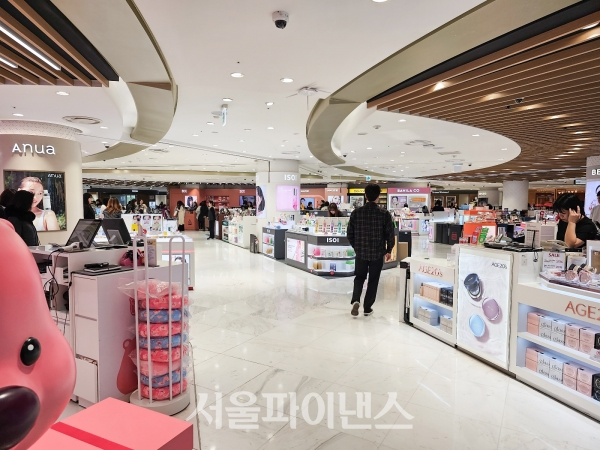 오후 3시경 롯데면세점 명동본점 내부. (사진=박소다 기자)