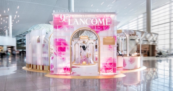 랑콤 90주년 기념 팝업 스토어. (사진=신라면세점)