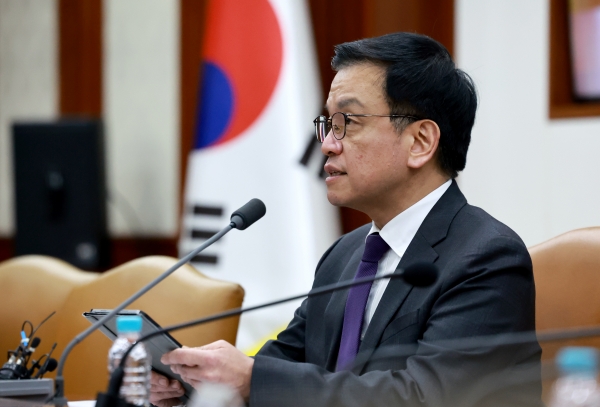 최상목 대통령 권한대행 부총리 겸 기획재정부 장관이 25일 정부서울청사에서 열린 '국정현안관계장관회의 겸 경제관계장관회의'를 주재하고 있다. (사진=연합뉴스)