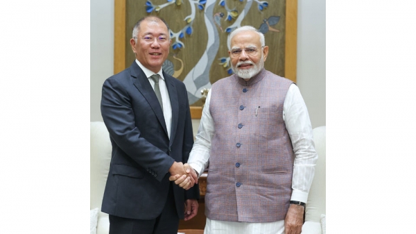 정의선 현대차그룹 회장(왼쪽)과 니렌드라 모디 인도 총리. (사진=현대차그룹)