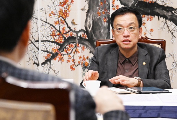 최상목 대통령 권한대행 부총리 겸 기획재정부 장관이 7일 정부서울청사에서 열린 거시경제·금융현안 간담회에서 발언하고 있다. (사진=연합뉴스)