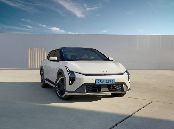 기아의 첫 전동형 세단 The KIA EV4. (사진=기아)