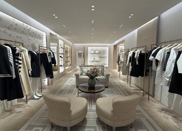 신세계면세점이 인천공항 1터미널점에 여성복과 남성복 라인을 모두 아우르는 'One Dior(하나의 디올)' 콘셉트의 디올 부티크를 오픈했다. (사진=신세계면세점)