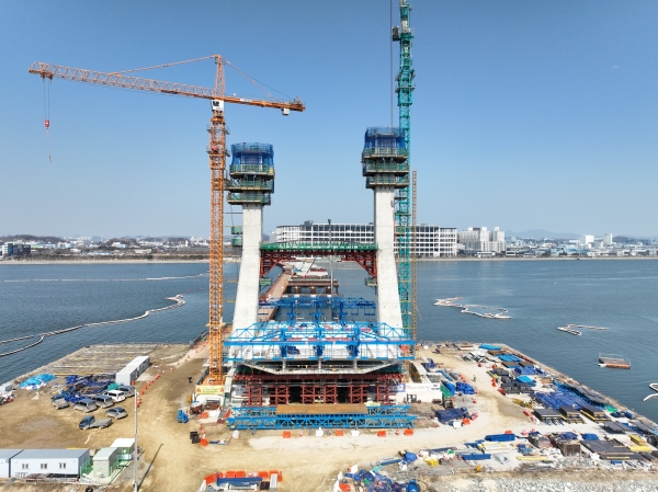 송산그린시티~시화MTV 연결도로는 2023년 2월 착공해 현재 37% 가량 공정이 진행됐다. (사진=DL이앤씨) 