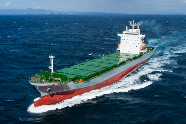 HD현대미포가 2022년 인도한 1600TEU급 컨테이너선(사진=HD한국조선해양)