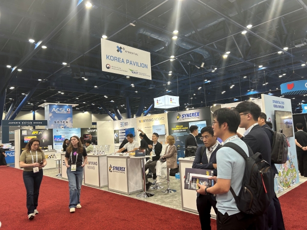 KOTRA와 항공안전기술원은 19일부터 22일(현지시간)까지 미국 휴스턴에서 열린 세계 최대 무인이동체 전시회 ‘엑스포넨셜(Xponential)’에 한국관을 구성하고, 미국 시장 진출을 위한 수출상담회를 개최했다. 전시장 내 한국관의 모습. (사진=KOTRA)