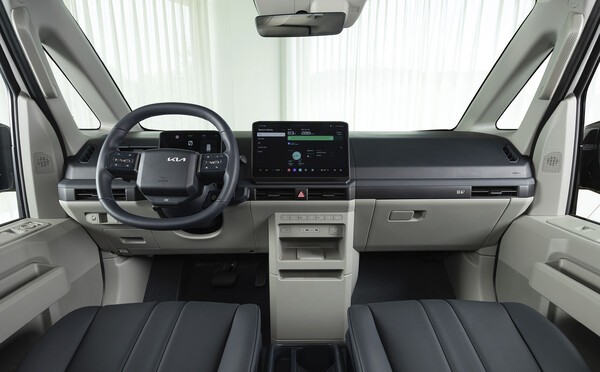 기아 PV5 1열 (사진=기아)