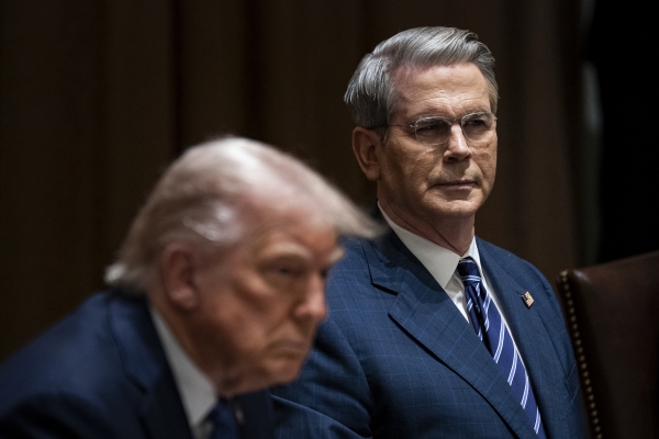 도널드 트럼프 미국 대통령(왼쪽)과 스콧 베센트 미국 재무장관. (사진=연합뉴스)