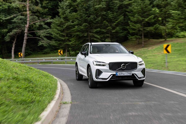 볼보 XC60의 주행 모습 (사진=볼보자동차코리아)