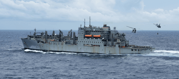 HD현대중공업이 정비를 진행할 미 해군 7함대 소속 'USNS 앨런 셰퍼드'함 (사진=현대중공업)