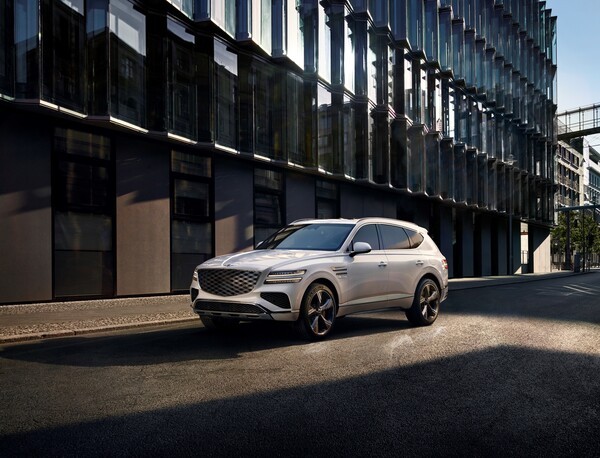 제네시스와 현대자동차가 미국 시장조사업체 JD파워 선정 신차 첨단기술 만족도 조사에서 1위를 석권했다. 사진은 제네시스 GV80. (사진=현대자동차그룹)