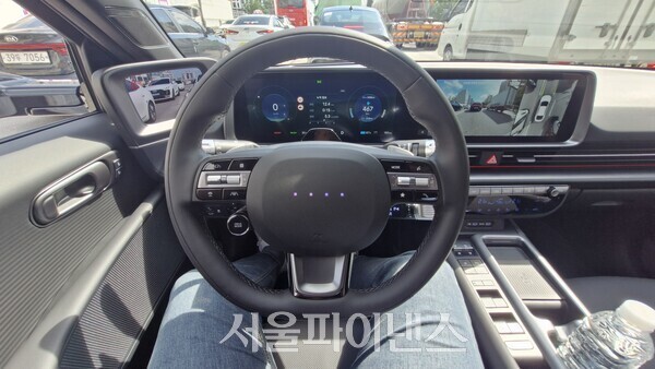 현대차 신형 아이오닉6 운전석 (사진=현대자동차)