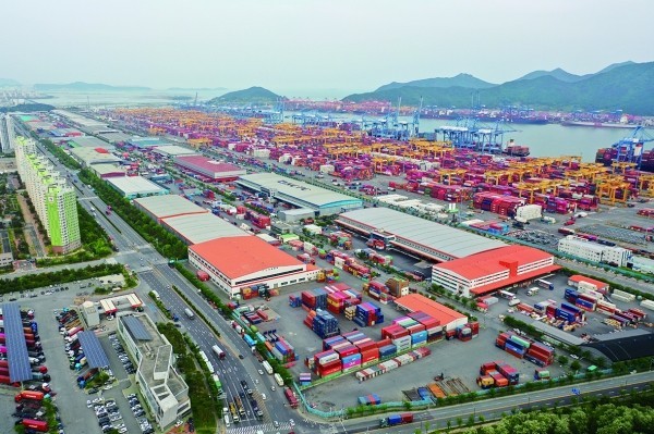 부산신항 컨테이너 단지 전경 (사진=부산항만공사)