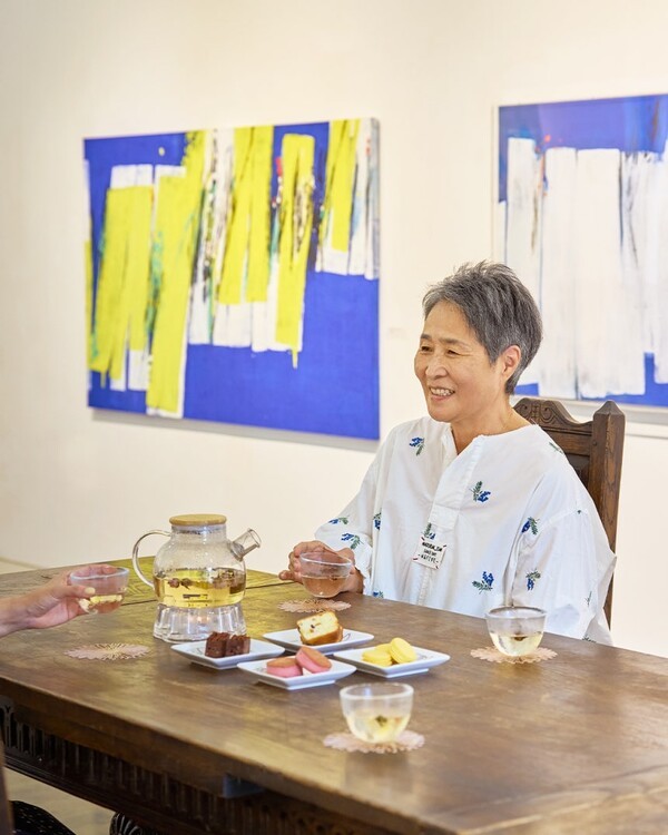 저지 문화 예술인 마을의 '더 갤러리 현' 김현숙 작가와의 티타임. (사진=호텔신라)