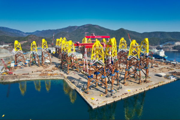 SK오션플랜트 야드에서 해상풍력 하부구조물을 제작하는 모습 (사진=SK오션플랜트)