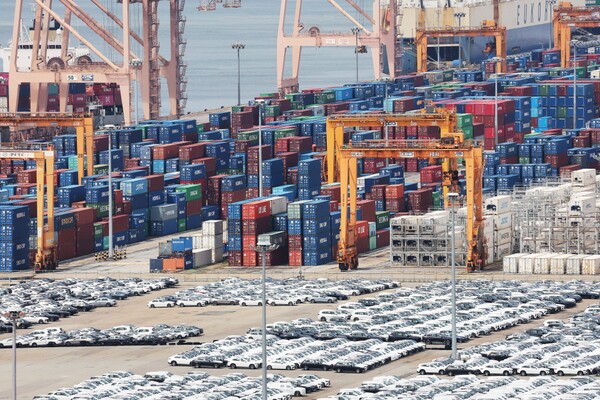 경기도 평택항에 컨테이너가 쌓여 있는 모습. (사진=한국은행)