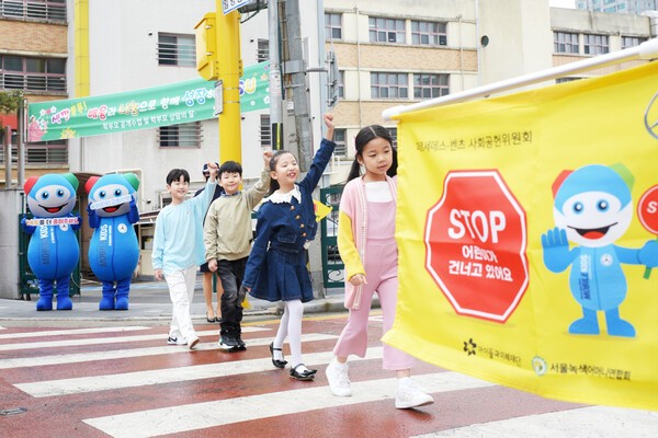 메르세데스-벤츠 사회공헌위원회가 전 국민을 대상으로 한 어린이 교통안전 라디오 캠페인을 진행한다. (사진=메르세데스-벤츠코리아)