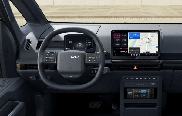 기아가 PV5 택시에 특화된 올인원 디스플레이2를 출시했다. (사진=기아)