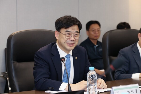 공공주택 공급 점검회의서 발언하는 이상경 국토1차관.(사진=국토교통부)