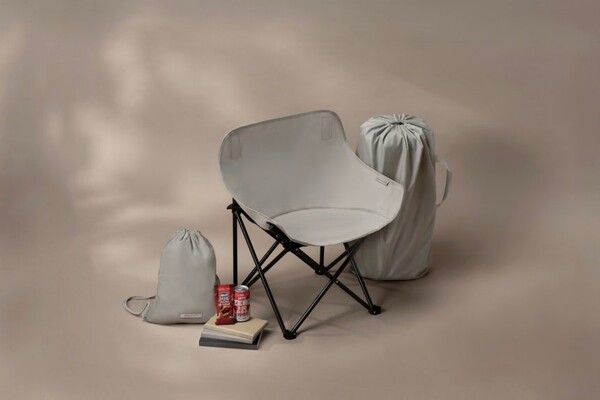 신라스테이 '어텀 어드벤처 스테이' 패키지에서 제공하는 캠핑체어 및 제품들. (사진=호텔신라)