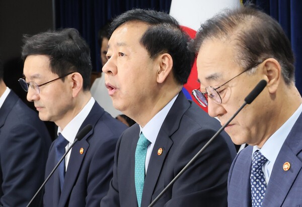 구윤철 부총리 겸 기획재정부 장관이 15일 서울 종로구 정부서울청사에서 주택시장 안정화 대책 관계부처 합동브리핑을 하고 있다. (사진=연합뉴스)