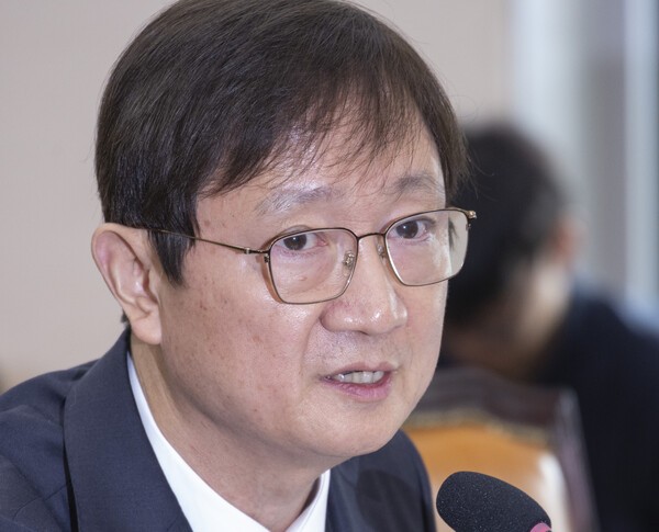 이찬진 금융감독원장이 21일 국회에서 열린 2025년도 정무위원회 국정감사에 출석해 의원 질의에 답하고 있다.(사진=연합뉴스)