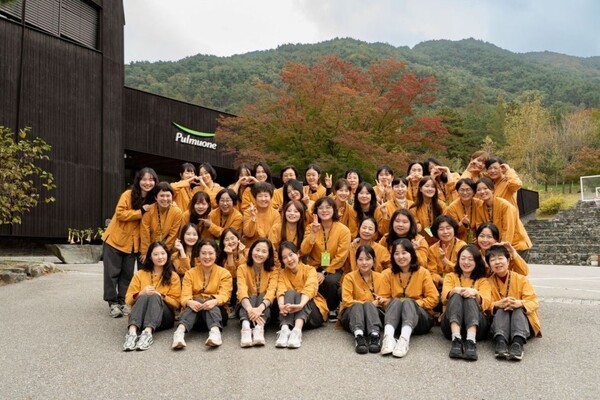 풀무원이 24일부터 25일까지 1박 2일간 충북 괴산 소재 임직원 연수원 '풀무원아카데미'에서 엄마와 딸이 함께하는 체험 행사 '스테이풀무원'을 개최했다. (사진=풀무원)