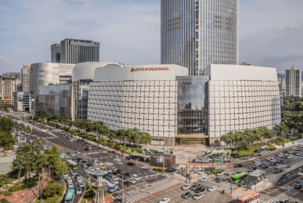 롯데에비뉴엘 잠실 및 롯데월드몰. (사진=롯데쇼핑)
