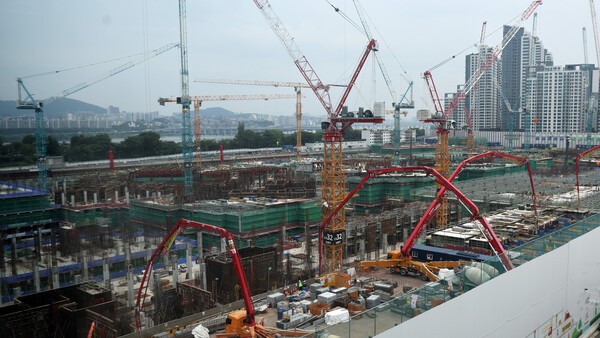 서울 시내 한 아파트 건설 현장의 모습. (사진=연합뉴스)