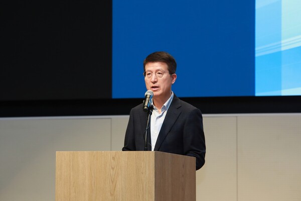 지난 11일 서울 강동구 삼성물산 본사에서 'AI시대, 건설을 새로 설계하다(Build the Future with Intelligence)'라는 주제로 열린 '2025 AI Day'에서 오세철 삼성물산 대표이사 사장이 환영사하고 있다. (사진=삼성물산)