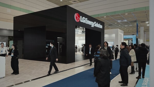 [현장] "ESS·로보틱스가 새 먹거리"···초격차 기술 쏟아낸 인터배터... - 뉴스 썸네일 이미지