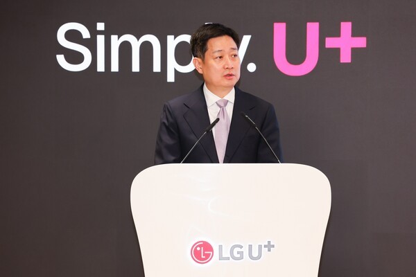 [CEO&뉴스] '취임 1년' 홍범식 LG유플러스 대표, 실적 반등 이끈다 - 뉴스 썸네일 이미지