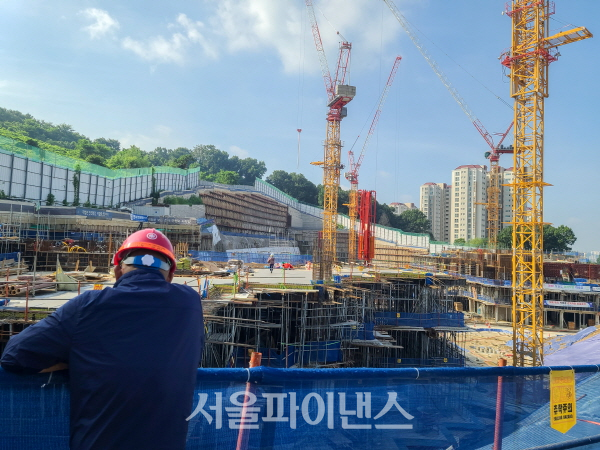 한강변 도시정비 수주전 관련 이미지