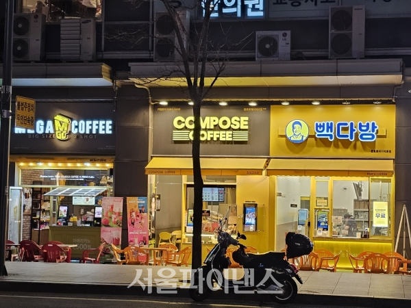 프랜차이즈 키우는 사모펀드···외형 성장 뒤 점주 부담은 가중 - 뉴스 썸네일 이미지