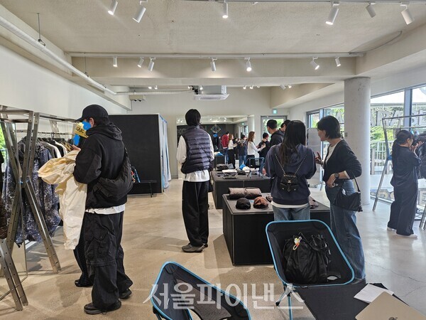 겨울 특수·소비심리 회복에···패션업계, 1분기 실적 훈풍 - 뉴스 썸네일 이미지