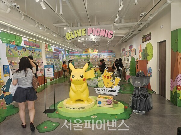 피부 진단부터 팝업까지···뷰티업계, '체험 마케팅' 강화 - 뉴스 썸네일 이미지