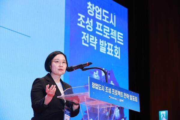 신임 총리에 한성숙 지명···AI·민생 성장 이끈다
