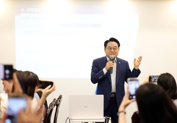 안병길 해진공 사장 "HMM 매각보다 부산 이전 및 글로벌 육성" - 뉴스 썸네일 이미지